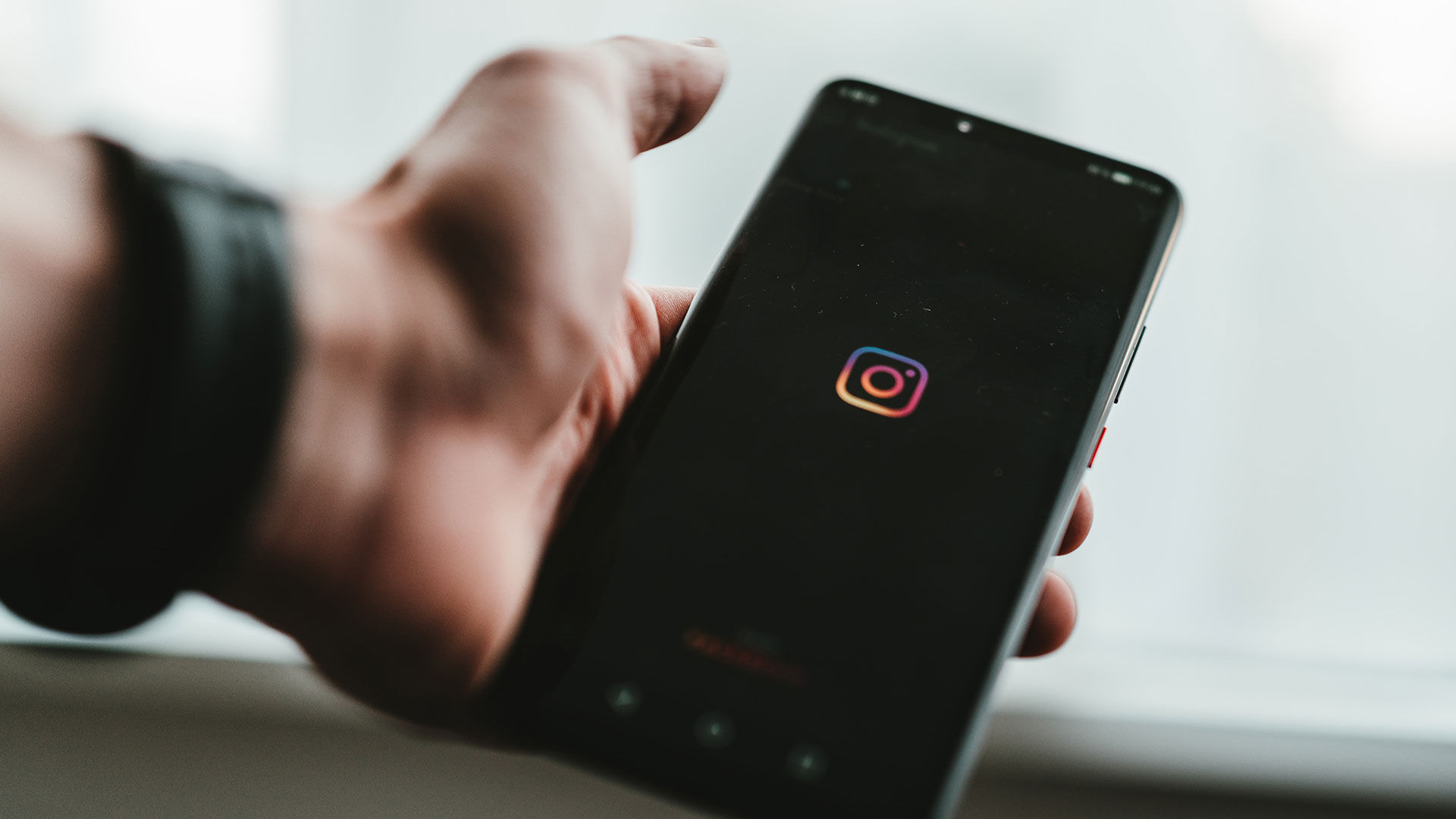 Does Instagram Notify Users of DM Screenshots?