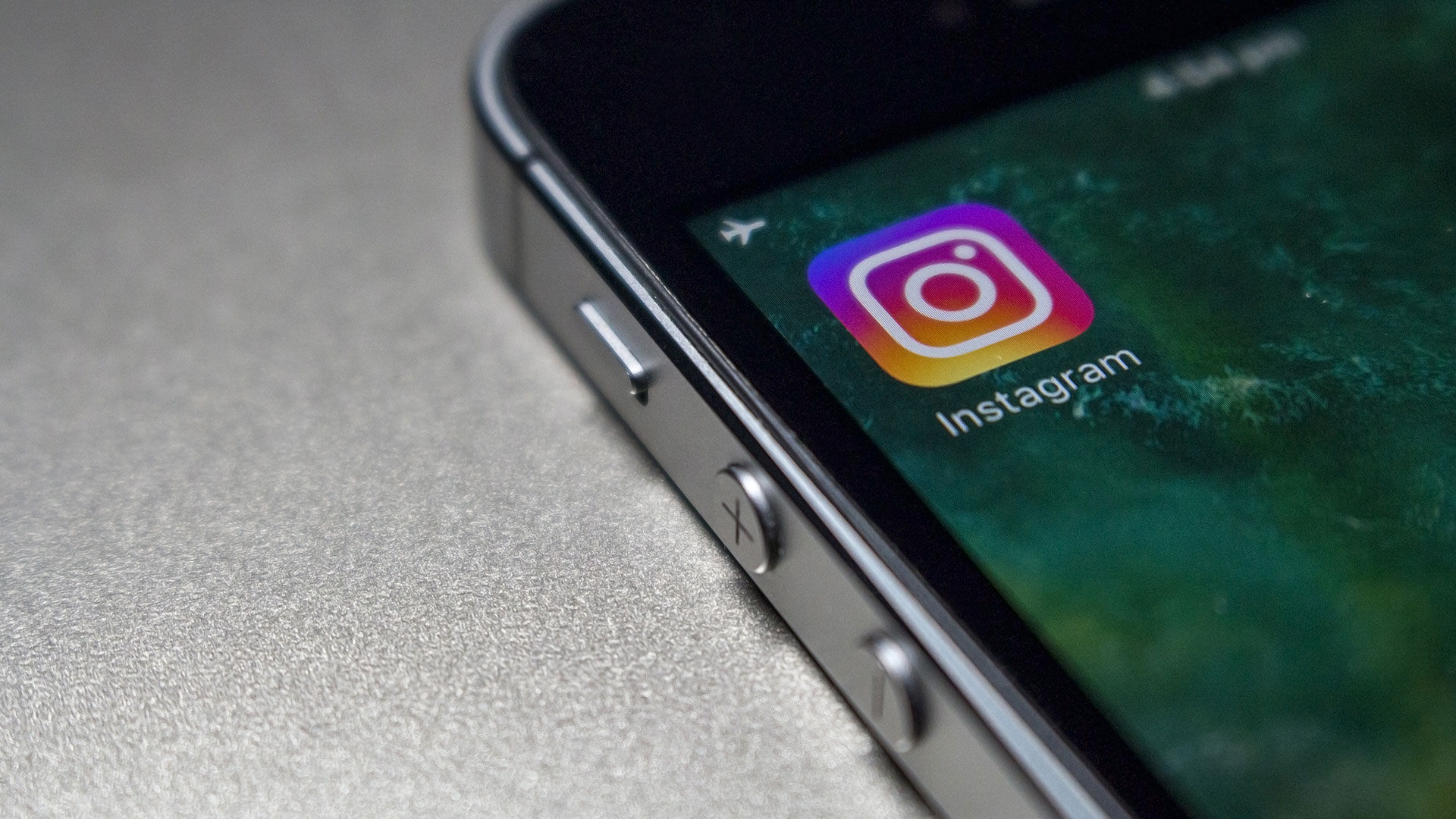 How to Remove an Instagram Account From Phone